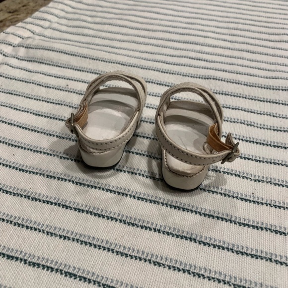 American Girl Cream Doll Sandals - Picture 3 of 4